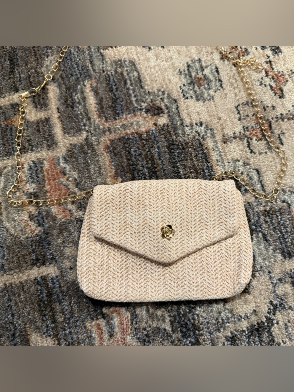 Woven Beige Crossbody Bag with Gold Chain